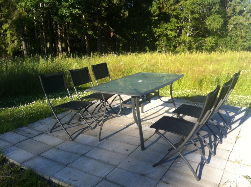 Trädgårdsgrupp: 6st klappstol+1st bord 